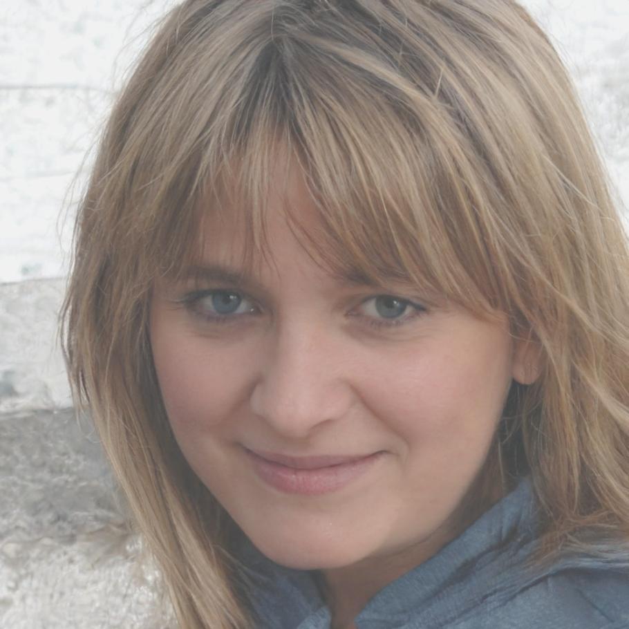 Portrait von Dr. Elena Hoffmann, Programmleiterin
